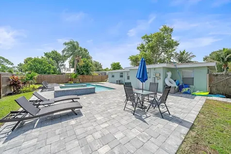 2135 Lee Lane Sarasota FL 34231