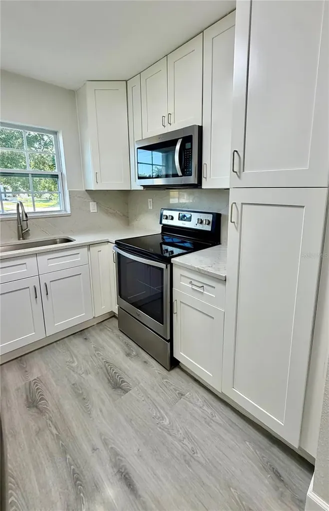 706 Romano Avenue Orlando FL 32807