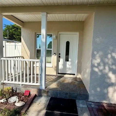 706 Romano Avenue Orlando FL 32807