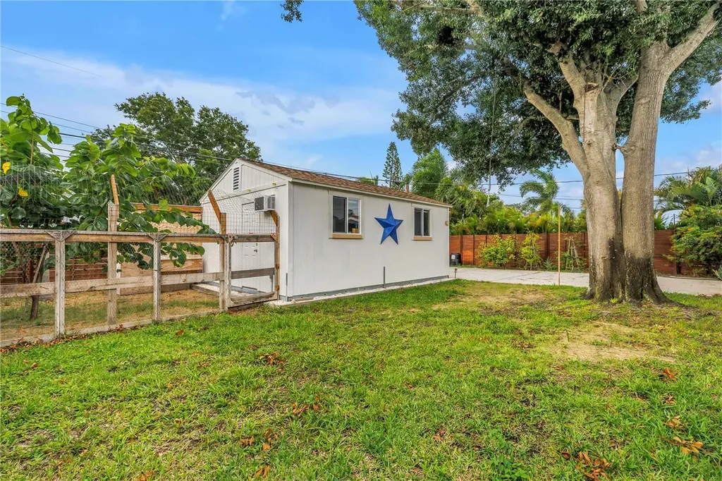 743 41st Avenue NE St Petersburg FL 33703