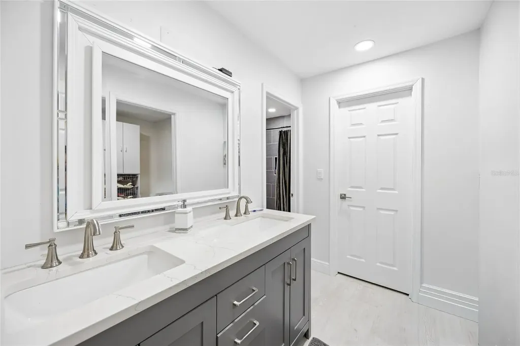 733 Saxby Avenue Orlando FL 32835