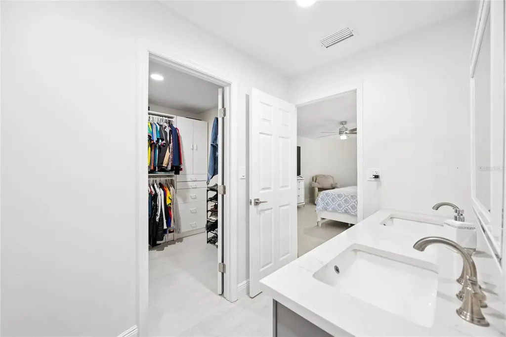 733 Saxby Avenue Orlando FL 32835
