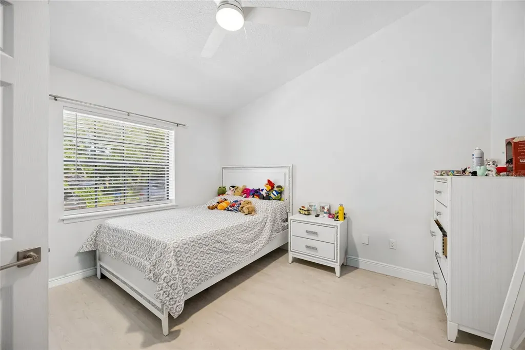 733 Saxby Avenue Orlando FL 32835
