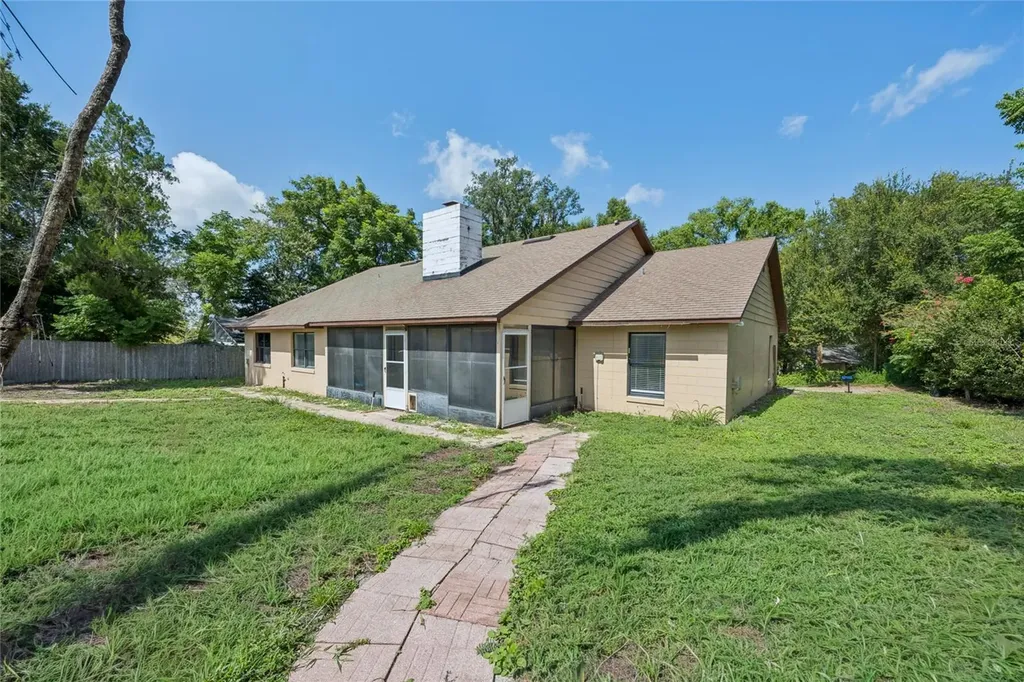 733 Saxby Avenue Orlando FL 32835