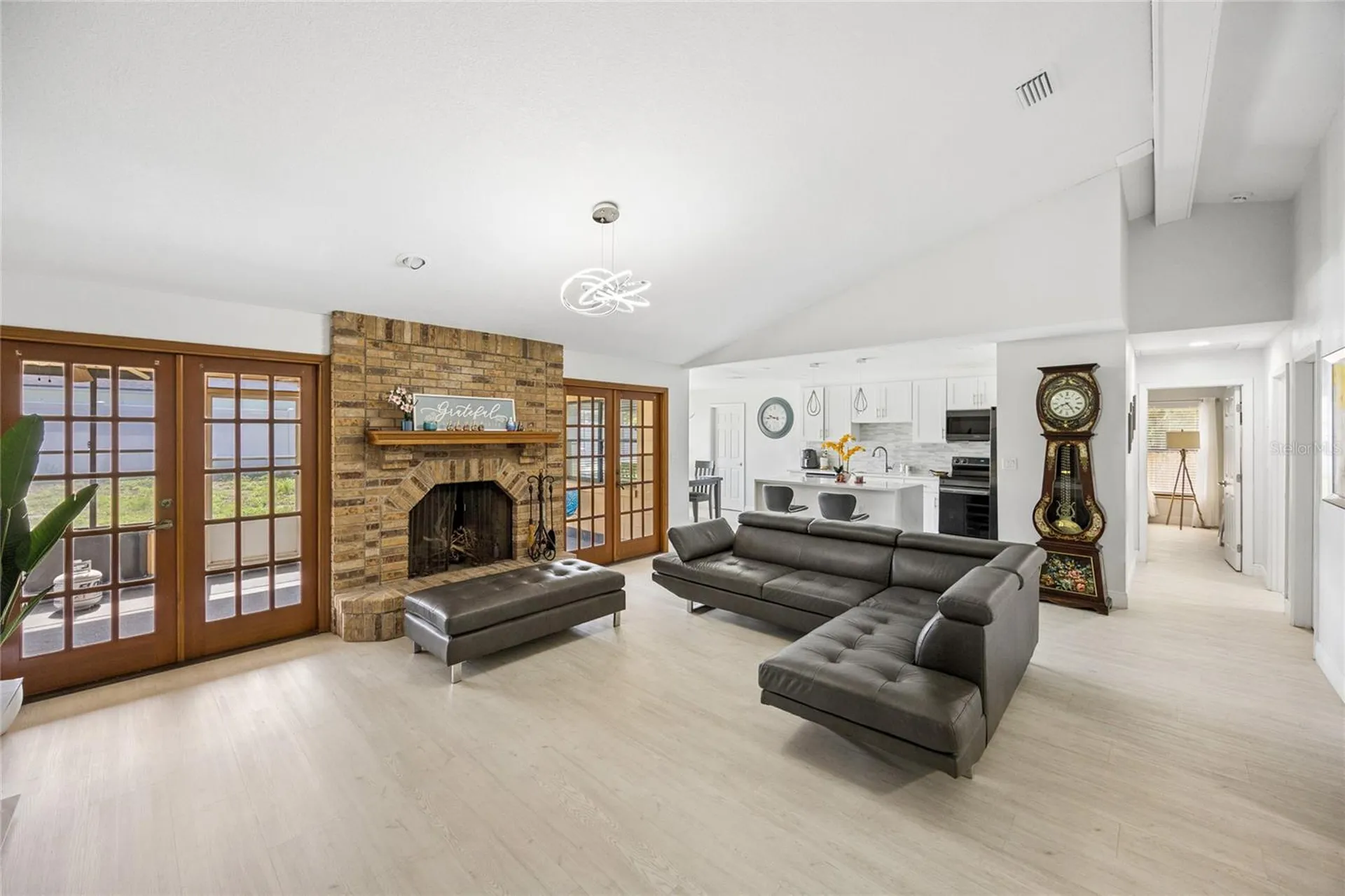 733 Saxby Avenue Orlando FL 32835
