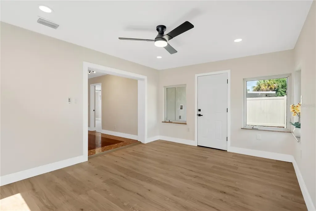 2541 47th Avenue N St Petersburg FL 33714