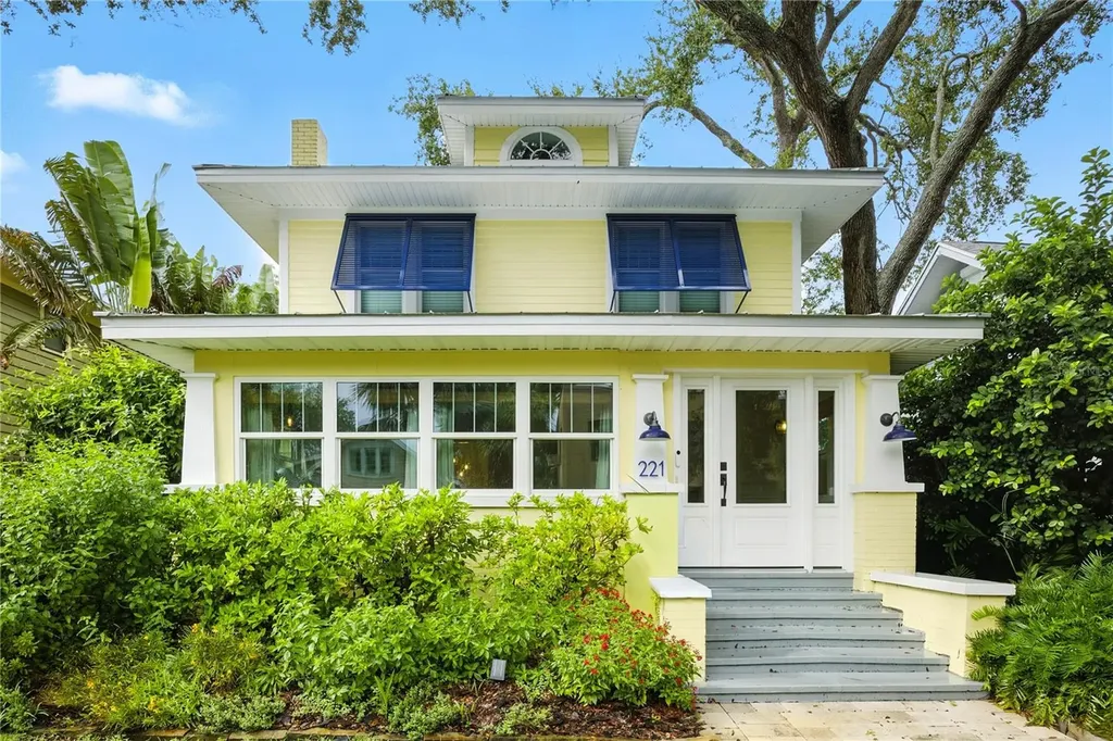 221 13th Avenue NE St Petersburg FL 33701