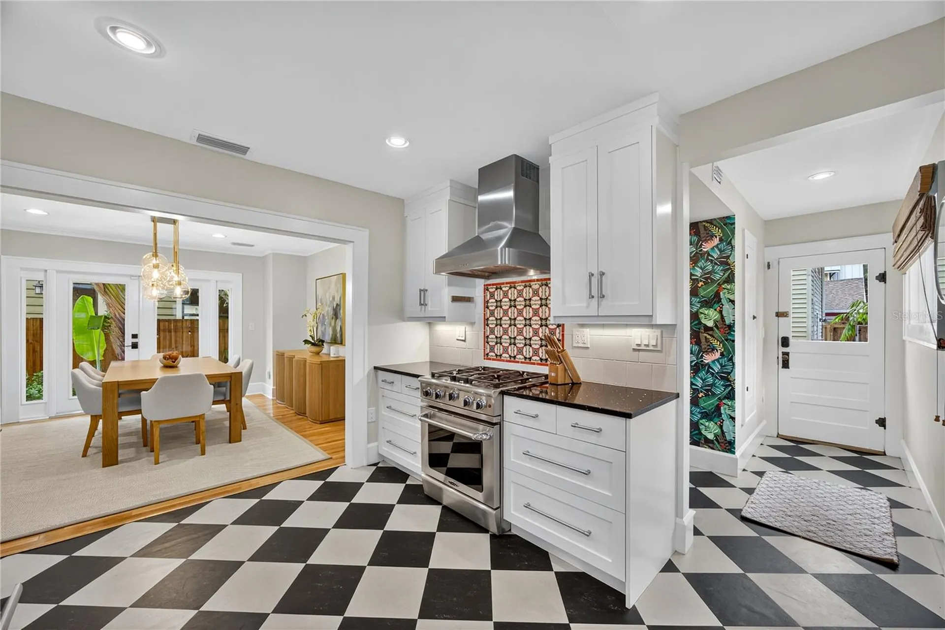 221 13th Avenue NE St Petersburg FL 33701