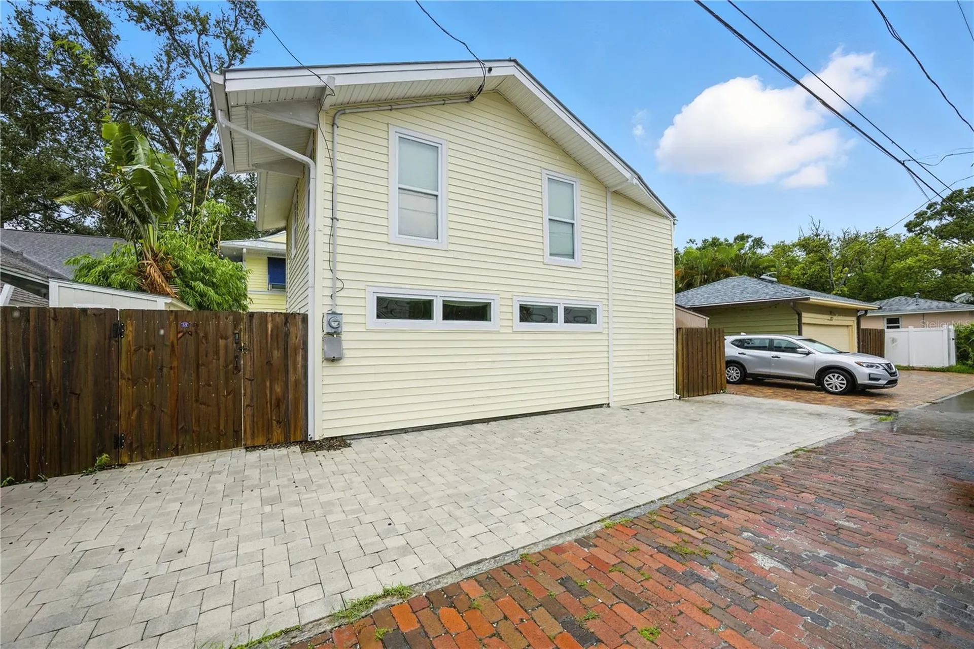 221 13th Avenue NE St Petersburg FL 33701