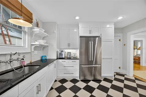 221 13th Avenue NE St Petersburg FL 33701
