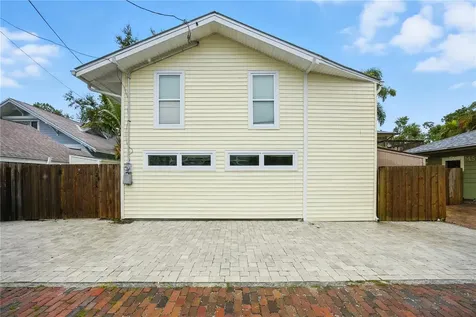 221 13th Avenue NE St Petersburg FL 33701