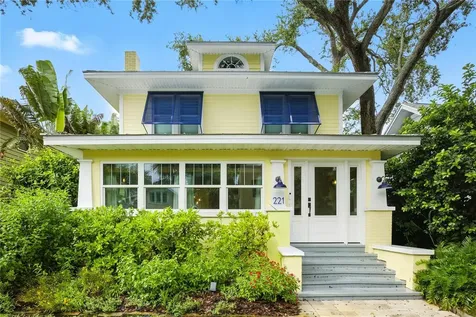 221 13th Avenue NE St Petersburg FL 33701