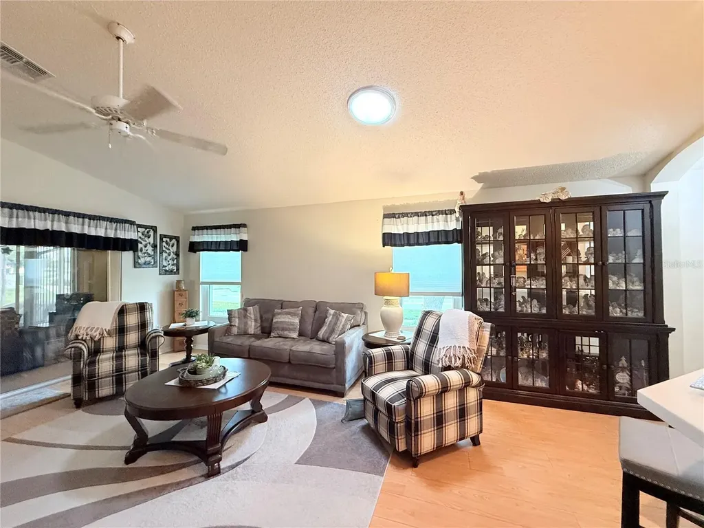 265 Center Oak Circle Spring Hill FL 34609