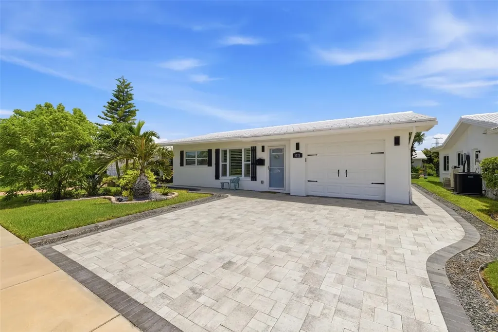 9729 37th Street N Pinellas Park FL 33782