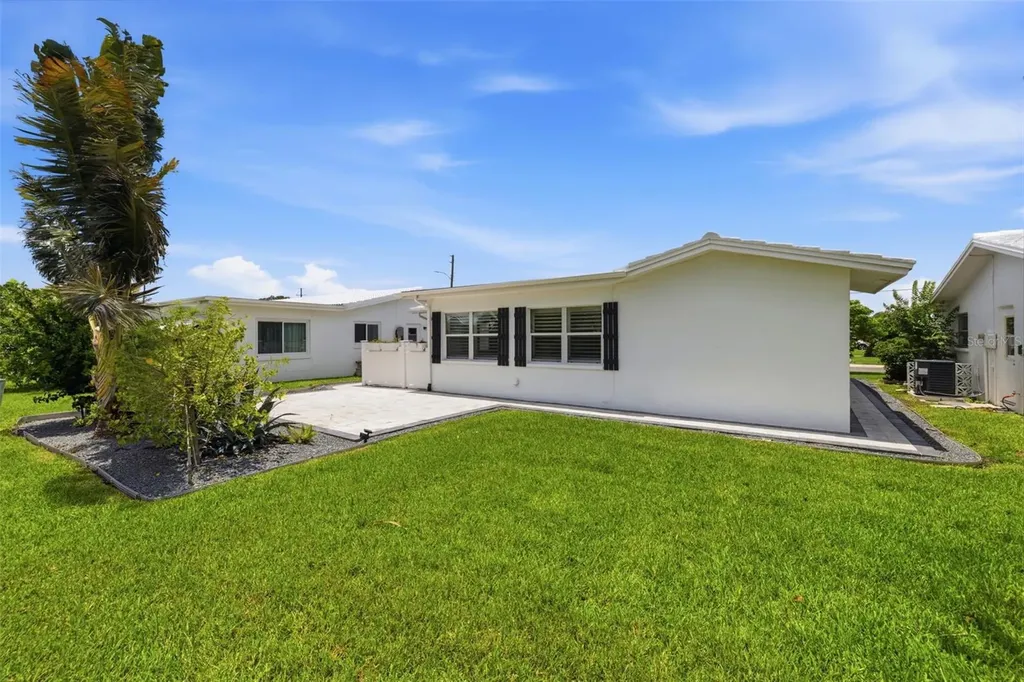 9729 37th Street N Pinellas Park FL 33782