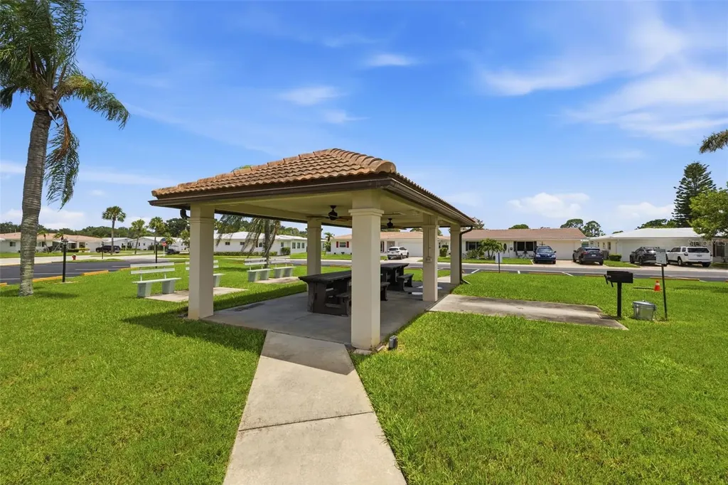 9729 37th Street N Pinellas Park FL 33782