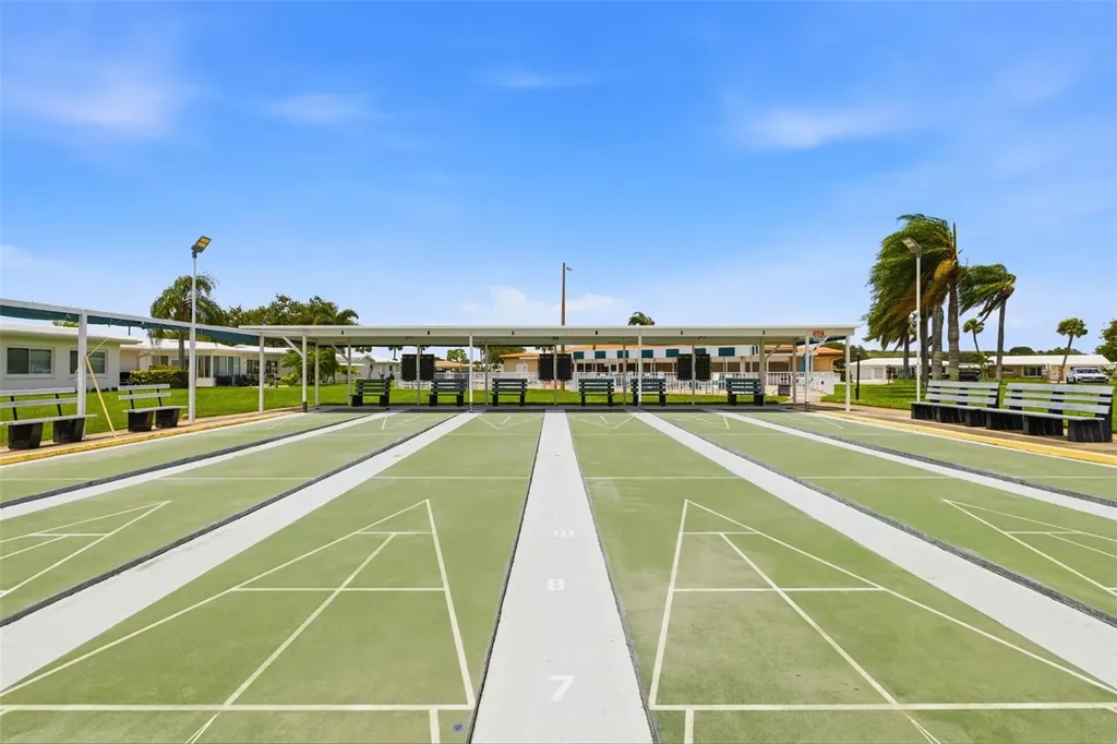 9729 37th Street N Pinellas Park FL 33782