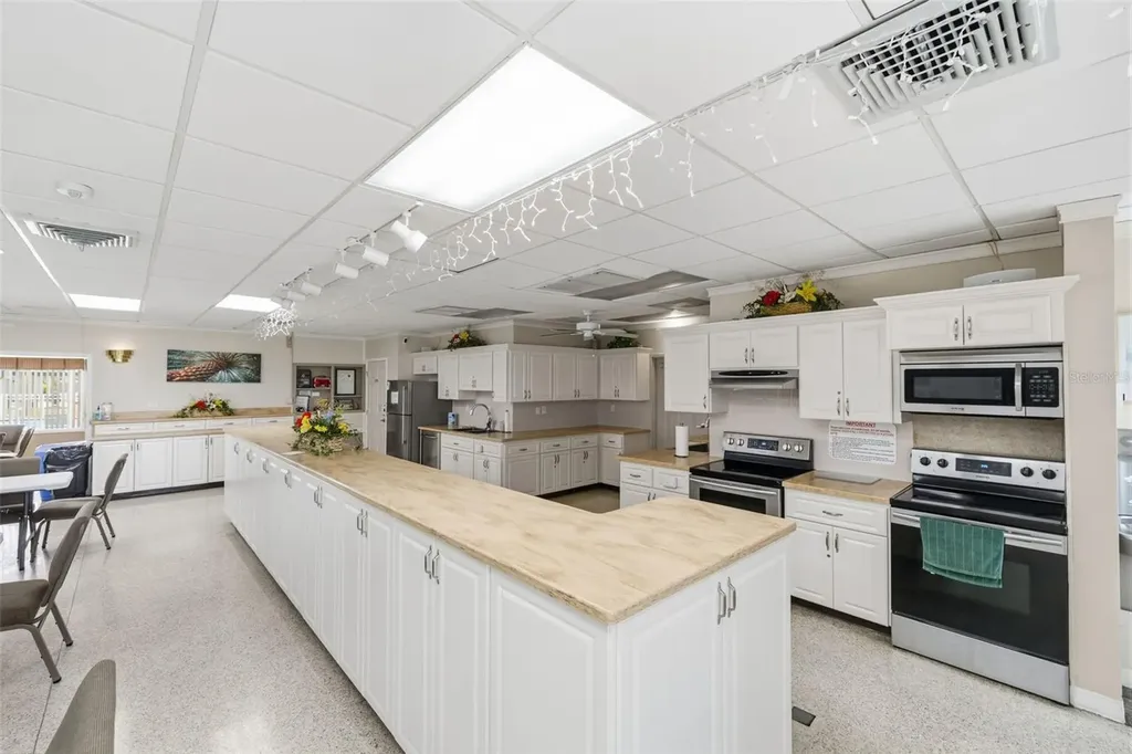 9729 37th Street N Pinellas Park FL 33782