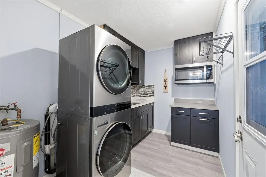 9729 37th Street N Pinellas Park FL 33782