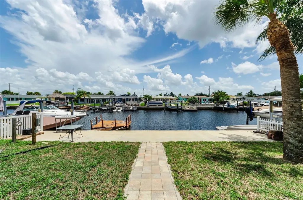 4946 Blue Heron Drive New Port Richey FL 34652