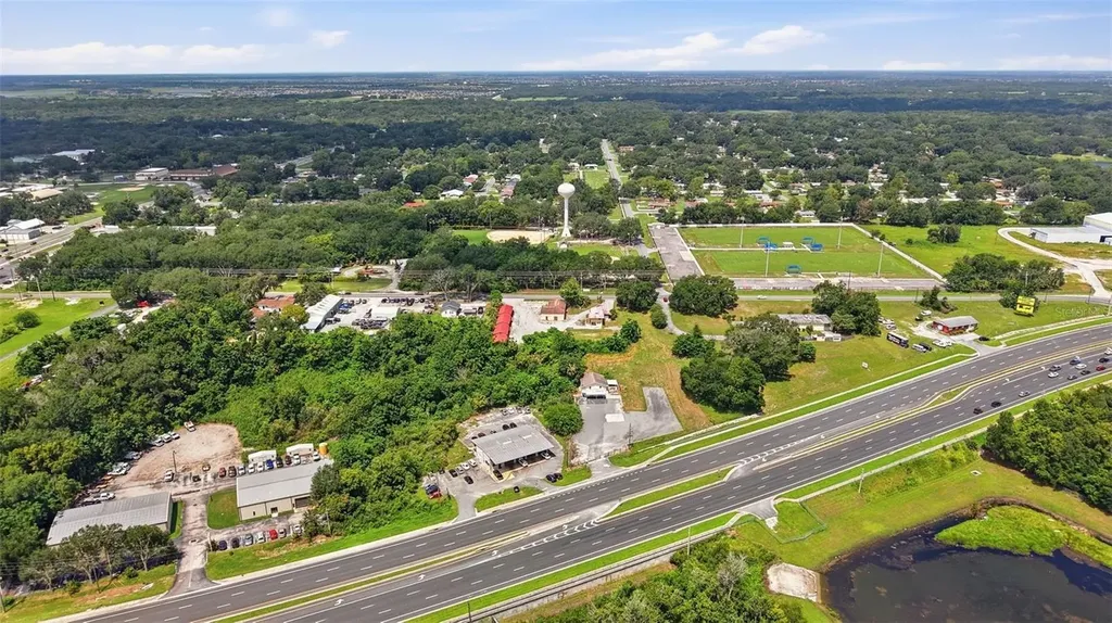 2766 Us Highway 441/27 Highway Fruitland Park FL 34731