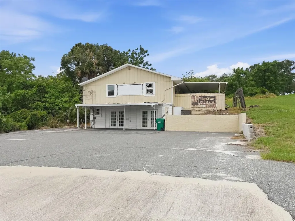 2766 Us Highway 441/27 Highway Fruitland Park FL 34731
