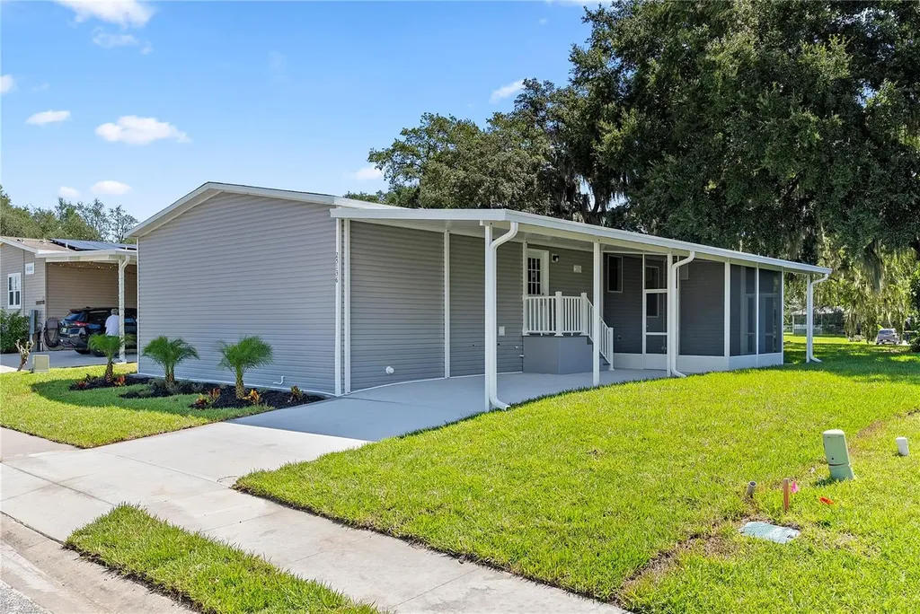 25136 Huckleberry Way Astatula FL 34705