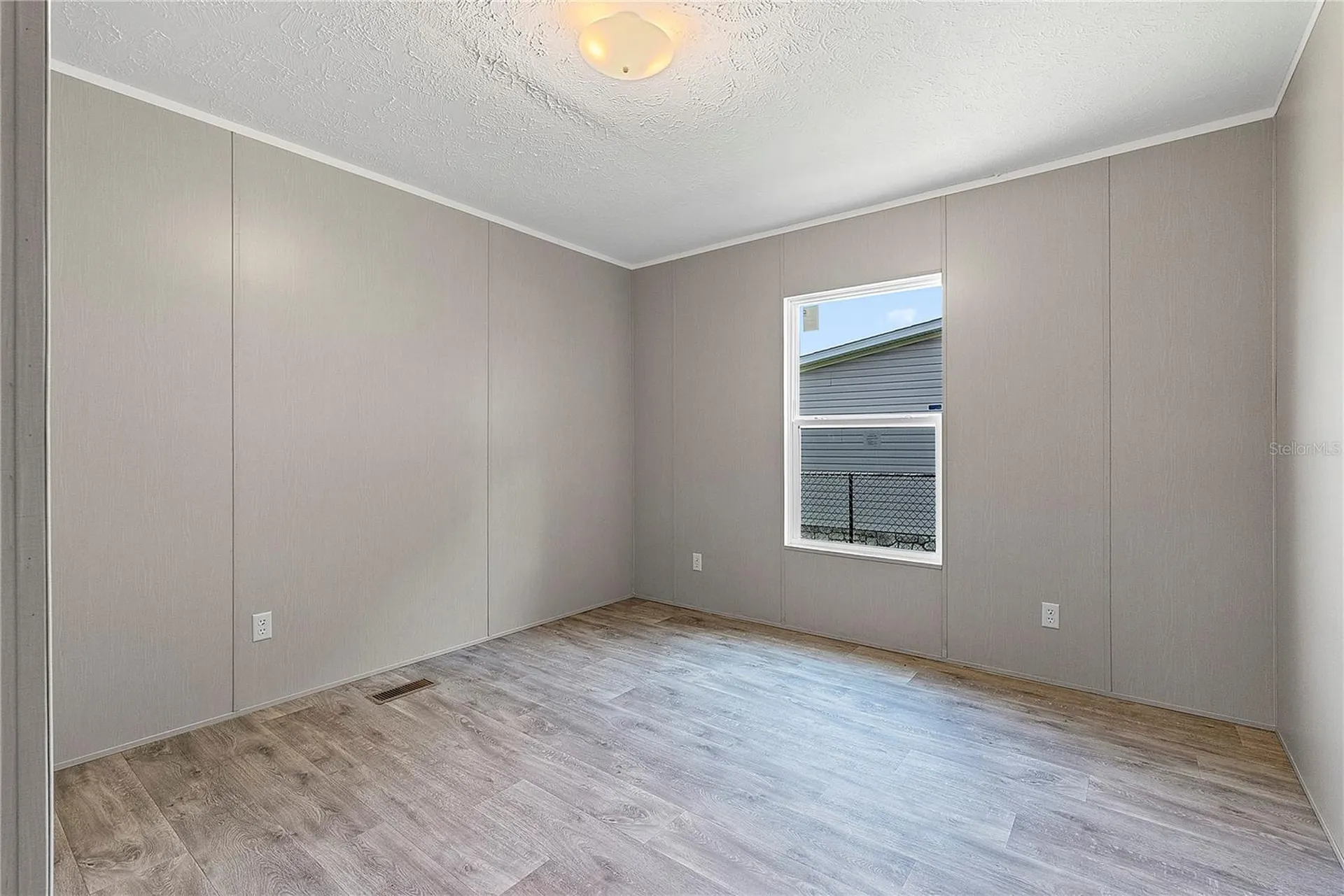 25136 Huckleberry Way Astatula FL 34705
