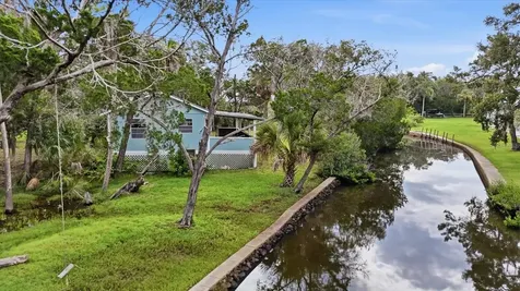 14496 & 14498 W Captain Court Crystal River FL 34429