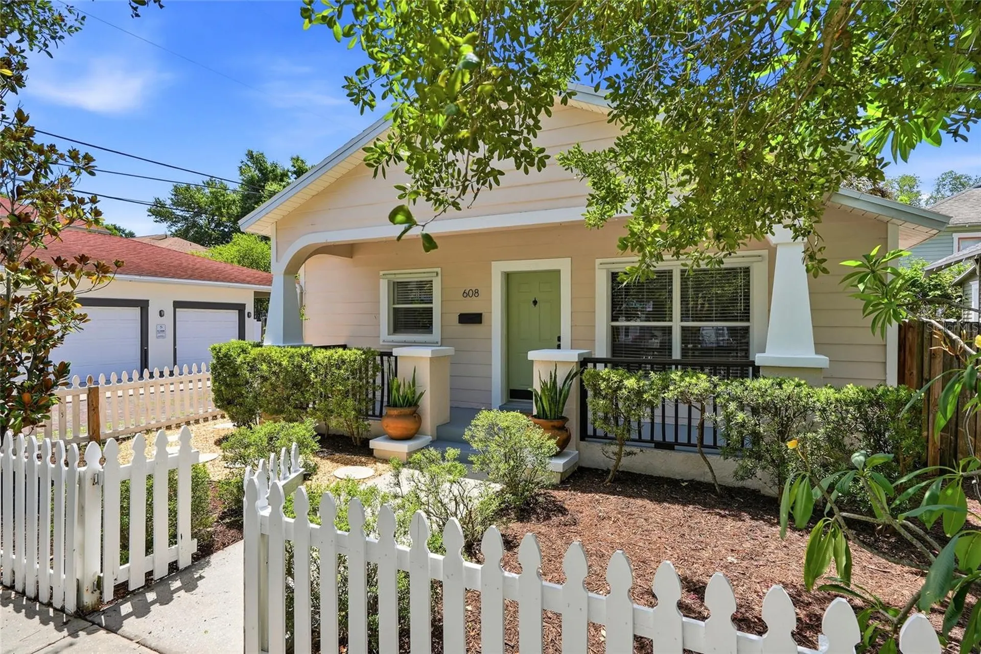 608 9th Avenue N St Petersburg FL 33701