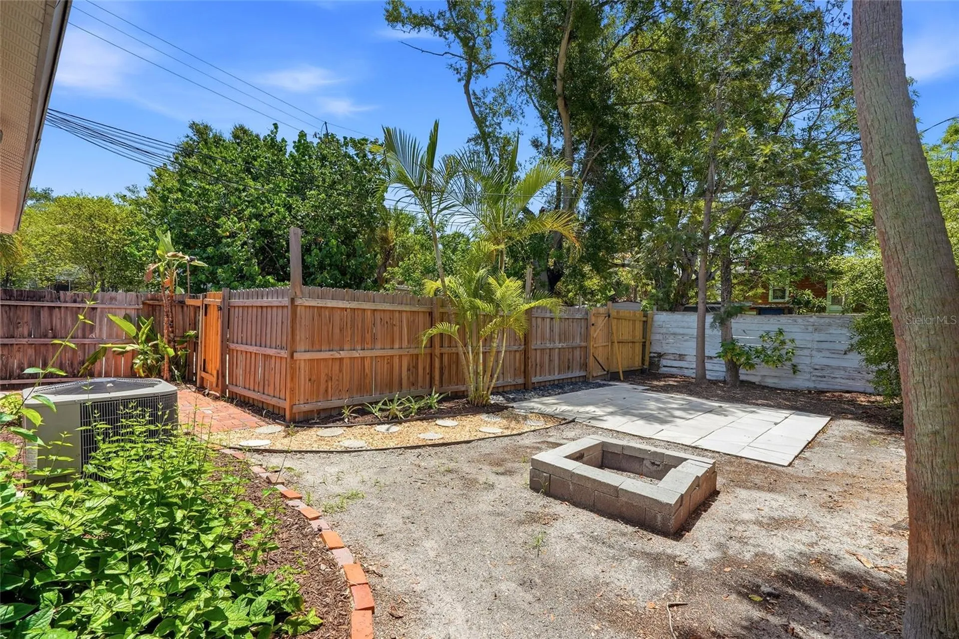 608 9th Avenue N St Petersburg FL 33701