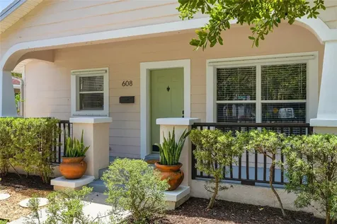 608 9th Avenue N St Petersburg FL 33701