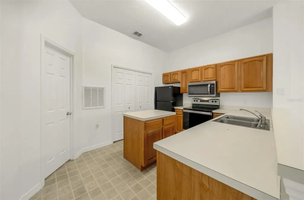970 N Spring Garden Avenue Deland FL 32720