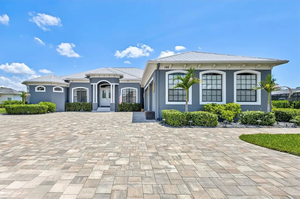 1911 148th Court E Bradenton FL 34212