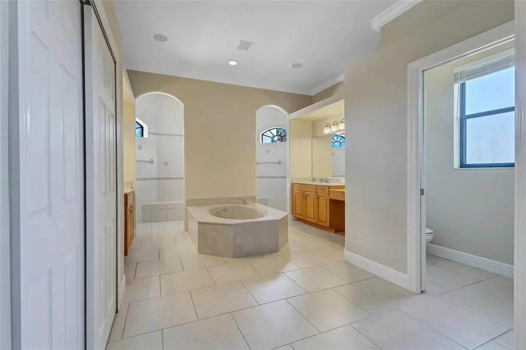 1911 148th Court E Bradenton FL 34212