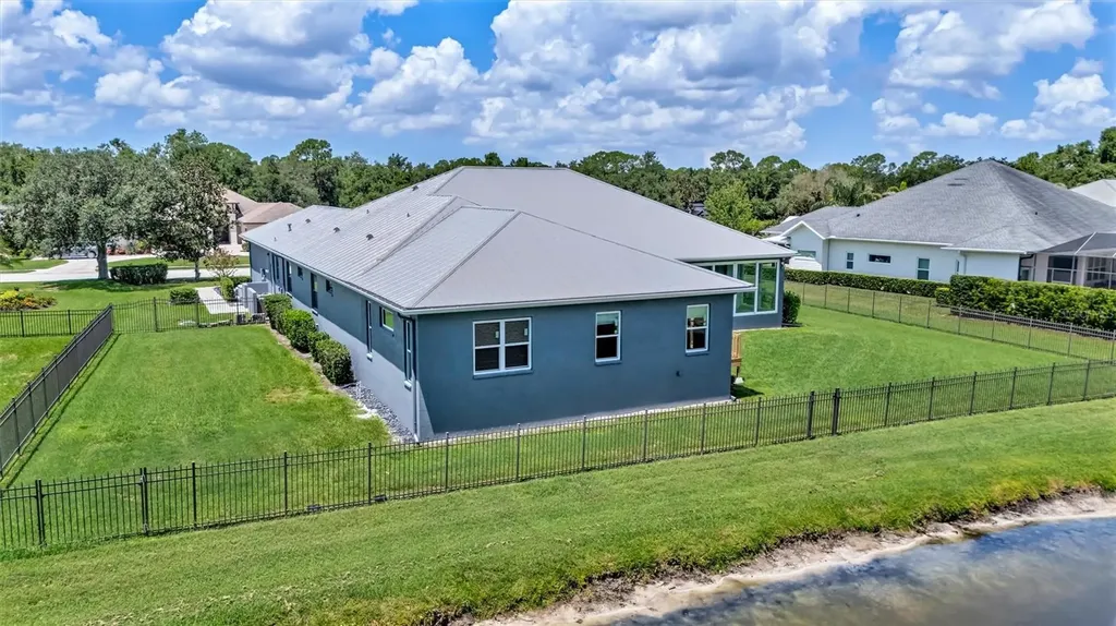 1911 148th Court E Bradenton FL 34212