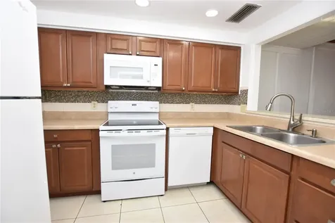 2221 9th St SE Winter Haven FL 33880