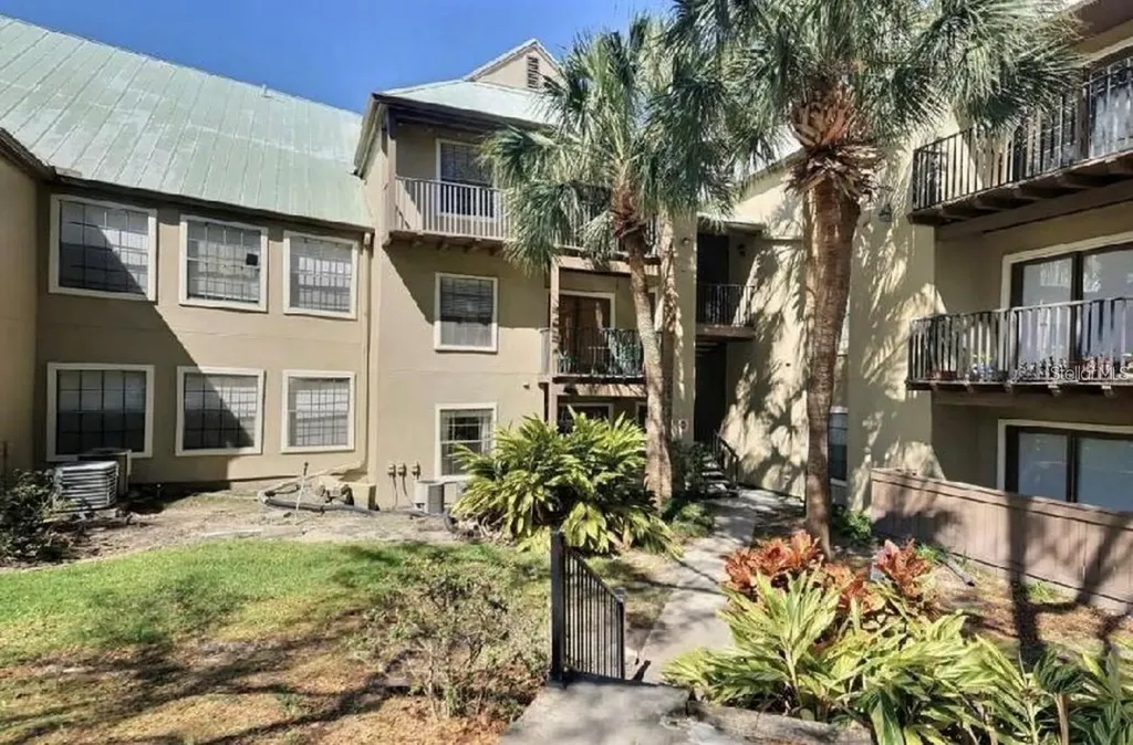 199 Afton Square Altamonte Springs FL 32714
