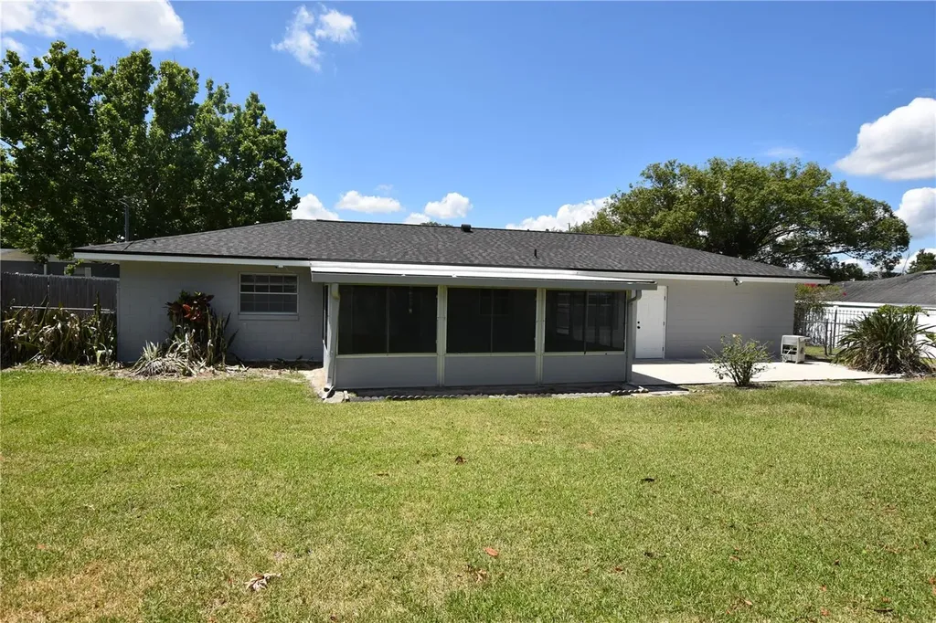 204 Chaucer Lane Winter Haven FL 33884