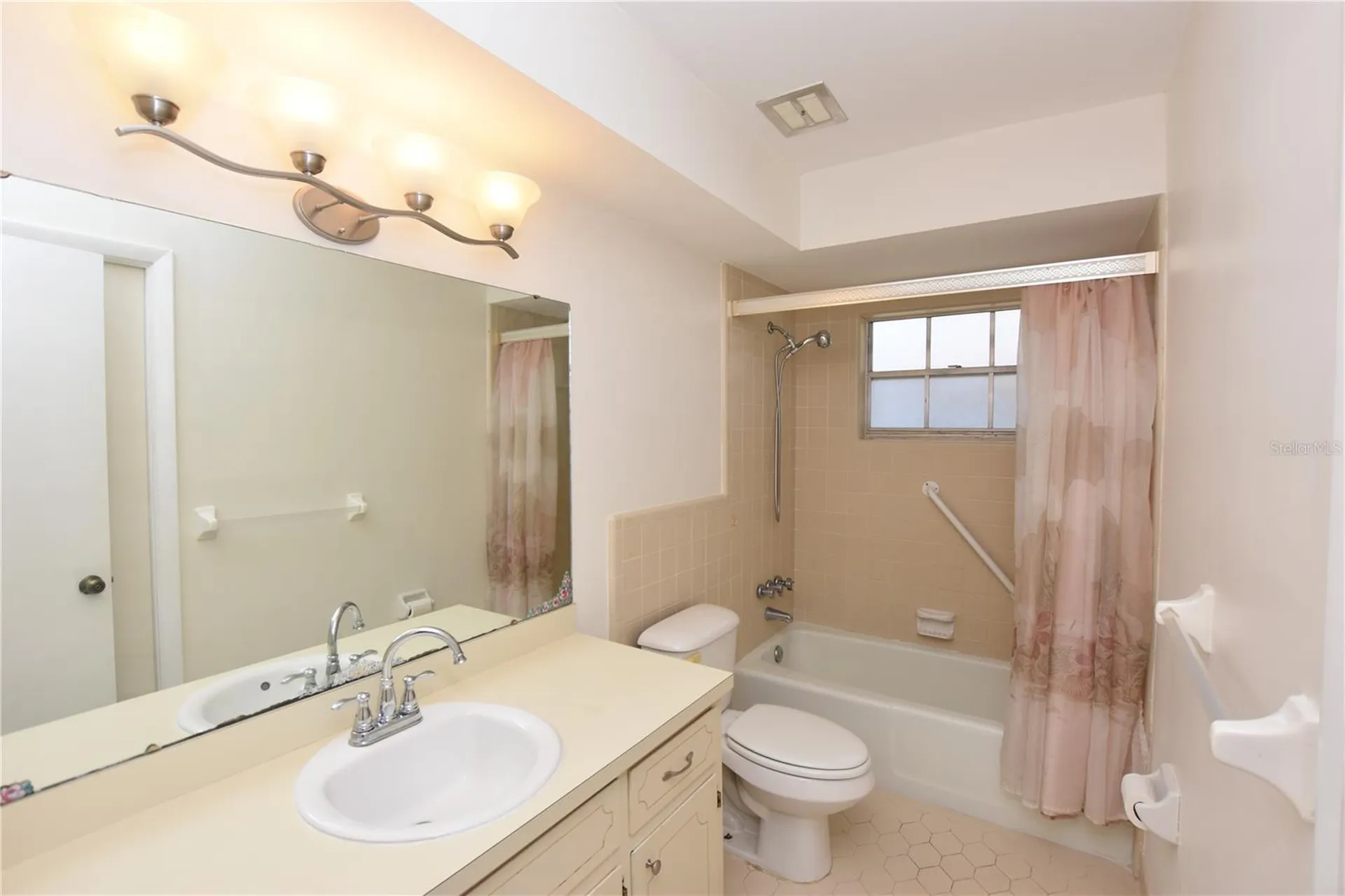 204 Chaucer Lane Winter Haven FL 33884