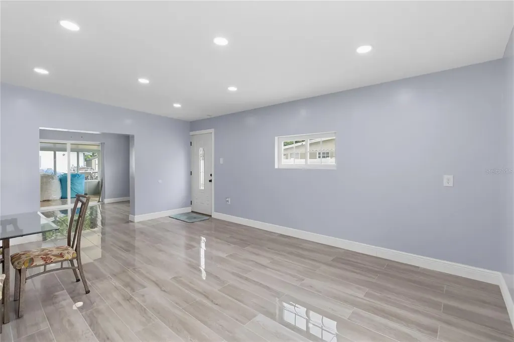 8304 Dot Lane Orlando FL 32809