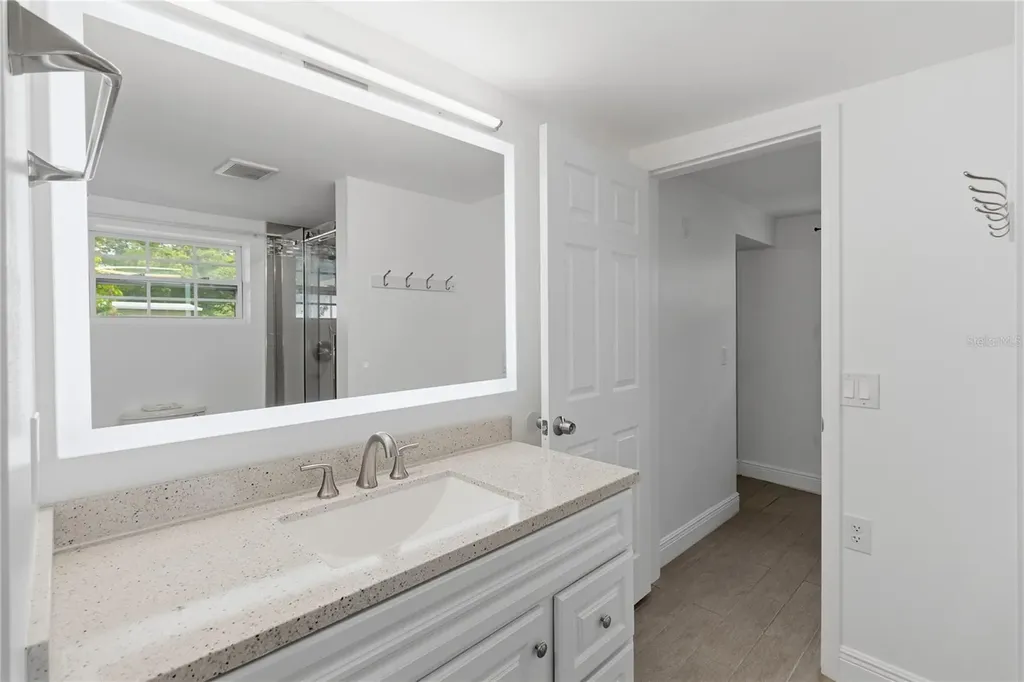 8304 Dot Lane Orlando FL 32809