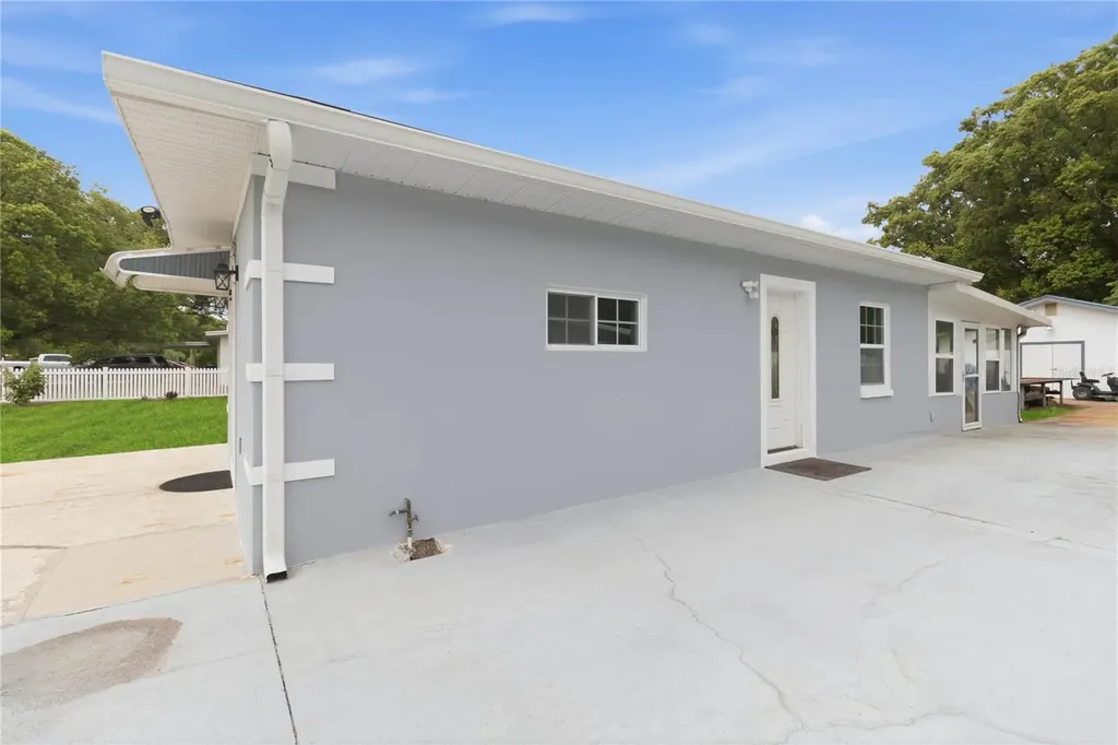 8304 Dot Lane Orlando FL 32809