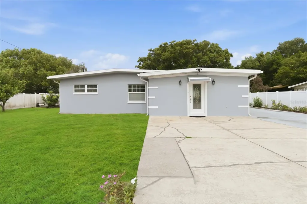 8304 Dot Lane Orlando FL 32809