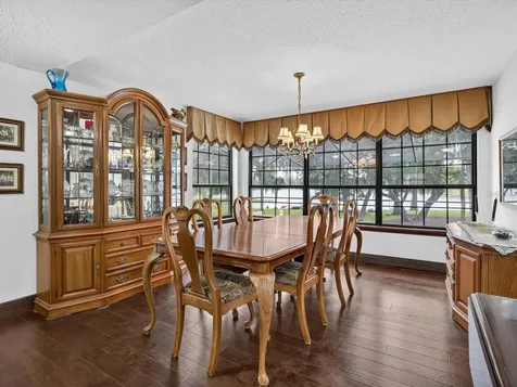 671 Quietwater Cove Altamonte Springs FL 32701