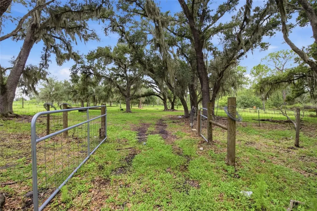 10066 Mizell Road Myakka City FL 34251