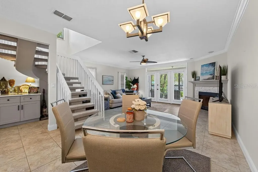 1672 Watermark Circle NE St Petersburg FL 33702