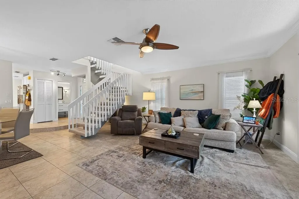 1672 Watermark Circle NE St Petersburg FL 33702