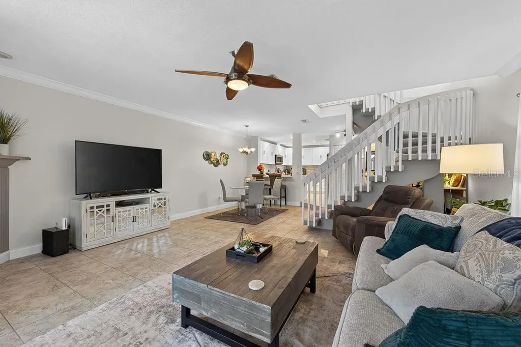 1672 Watermark Circle NE St Petersburg FL 33702
