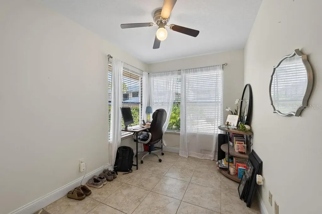 1672 Watermark Circle NE St Petersburg FL 33702